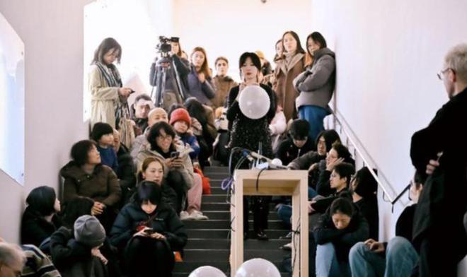 枇杷》仅展一日深港艺术同时发声开元棋牌一周观展｜宋画《山鹊(图17)