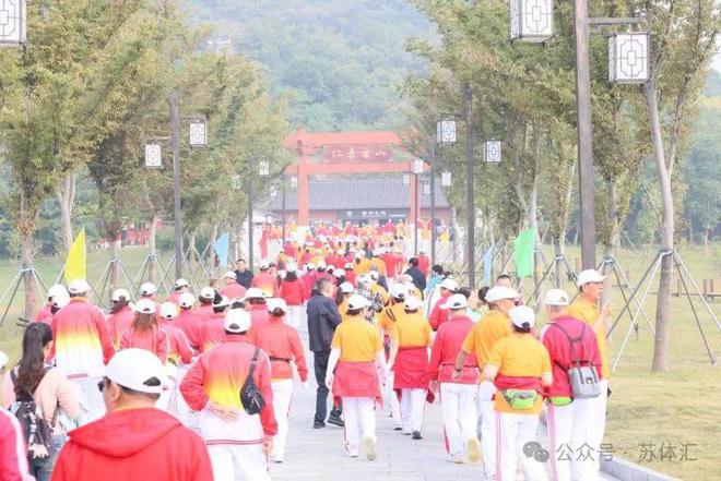 顾②家门口的赛事活动让百姓更有参与感开元棋牌试玩2024江苏全民健身回(图3)