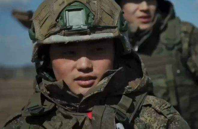 比南方军队更丰盛的军营生活开元棋牌朝鲜士兵伙食揭秘：(图3)