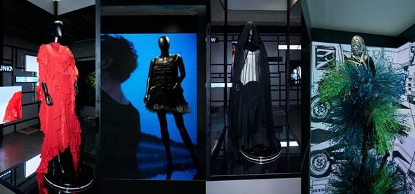 时装周2025策展多感官时装展览开元ky棋牌FabriX在巴黎(图3) 时装周2025策展多感官时装展览开元ky棋牌FabriX在巴黎(图3)