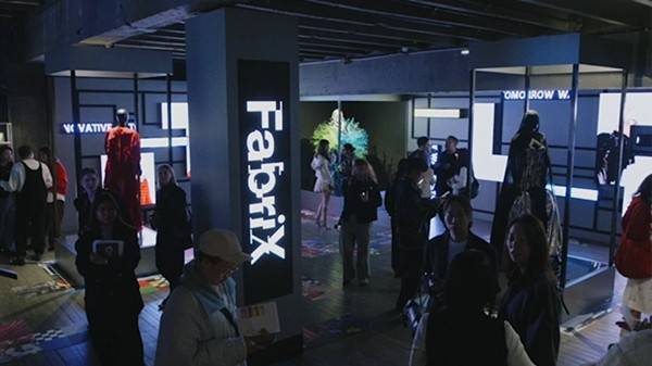 时装周2025策展多感官时装展览开元ky棋牌FabriX在巴黎(图4) 时装周2025策展多感官时装展览开元ky棋牌FabriX在巴黎(图4)